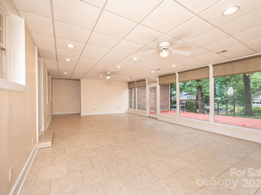 1304 5th Street Circle, Hickory, NC 28601.  MLS# CAR4265643, YatesRealty ID 22242. 