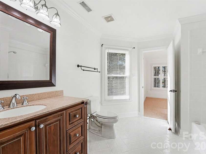 19603 Galleon View, Cornelius, NC 28031.  MLS# CAR4333436, YatesRealty ID 22243. Jack and Jill bathroom.