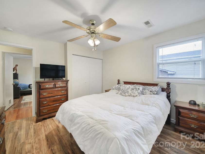 842 Cherry Road, Rock Hill, SC 29732.  MLS# CAR4264385, YatesRealty ID 22243. 