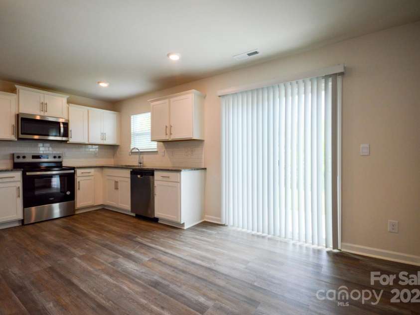 60 Cain Hollow Way, Asheville, NC 28806.  MLS# CAR4269401, YatesRealty ID 22244. 