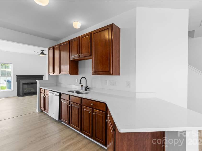 4208 Coulter Crossing, Charlotte, NC 28213.  MLS# CAR4266255, YatesRealty ID 22245. 