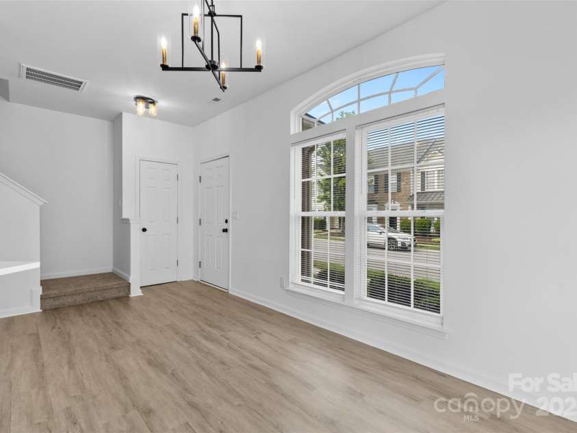 4208 Coulter Crossing, Charlotte, NC 28213.  MLS# CAR4266255, YatesRealty ID 22245. 