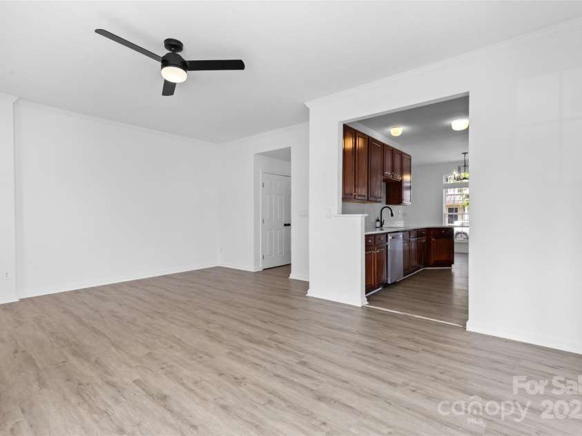 4208 Coulter Crossing, Charlotte, NC 28213.  MLS# CAR4266255, YatesRealty ID 22245. 