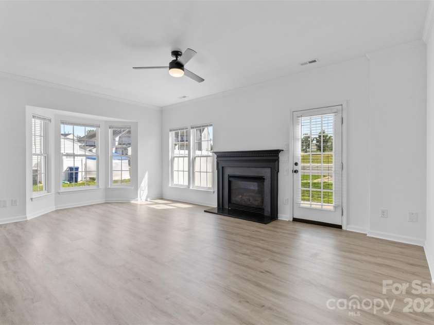 4208 Coulter Crossing, Charlotte, NC 28213.  MLS# CAR4266255, YatesRealty ID 22245. 