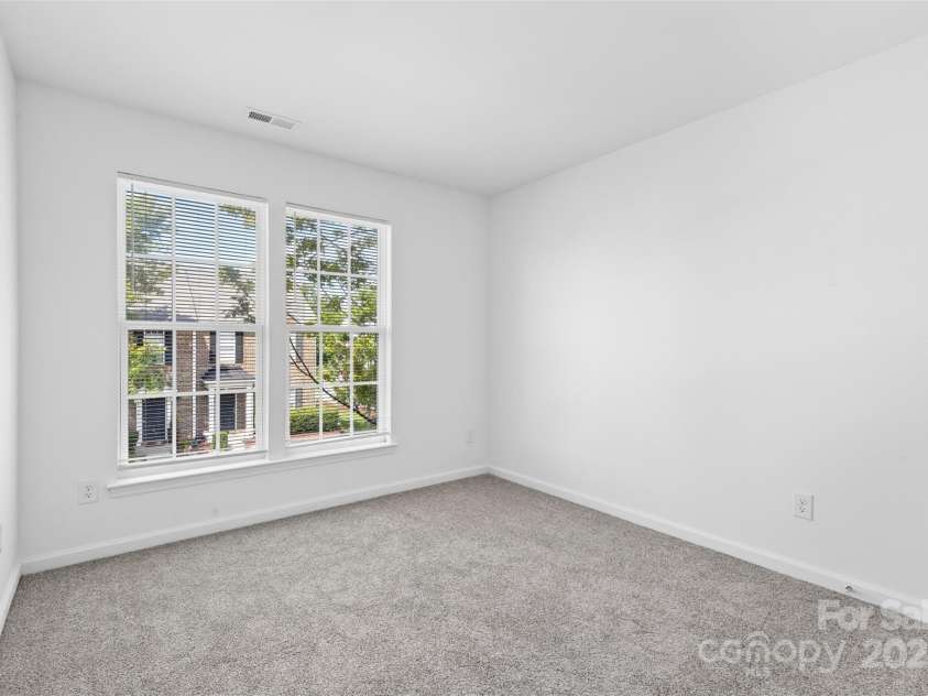 4208 Coulter Crossing, Charlotte, NC 28213.  MLS# CAR4266255, YatesRealty ID 22245. 