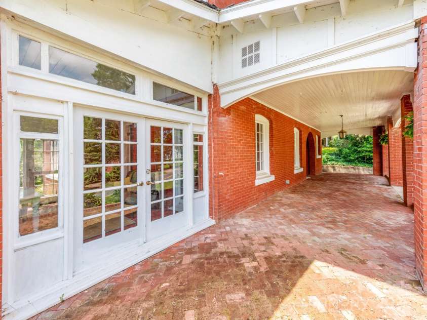 128 End Street, Chester, SC 29706.  MLS# CAR4266584, YatesRealty ID 22246. 