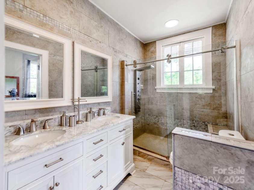 128 End Street, Chester, SC 29706.  MLS# CAR4266584, YatesRealty ID 22246. 