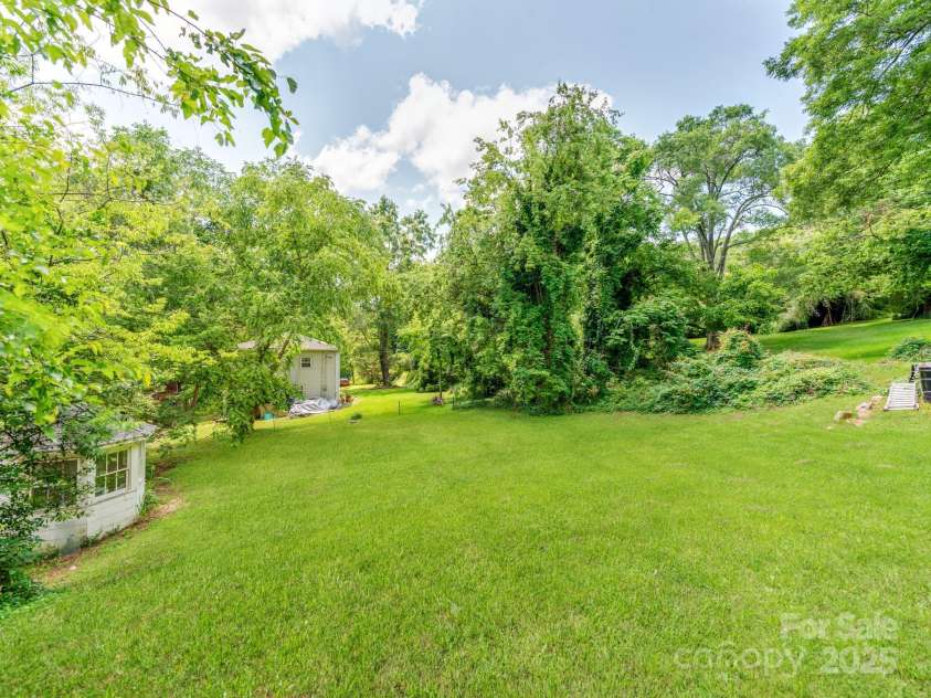 128 End Street, Chester, SC 29706.  MLS# CAR4266584, YatesRealty ID 22246. Large Private Lot