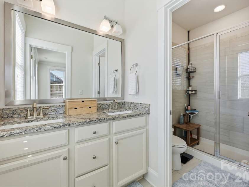 309 Mariemont Way, Rock Hill, SC 29730.  MLS# CAR4350135, YatesRealty ID 22246. Primary Bathroom