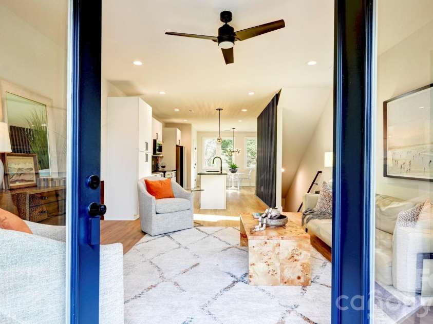 1352 Briar Creek Road, Charlotte, NC 28205.  MLS# CAR4356459, YatesRealty ID 22247. 