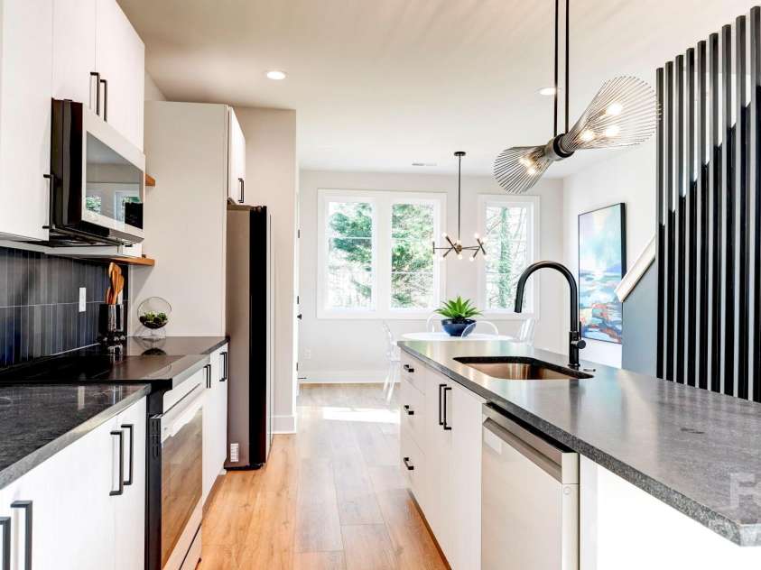 1352 Briar Creek Road, Charlotte, NC 28205.  MLS# CAR4356459, YatesRealty ID 22247. 