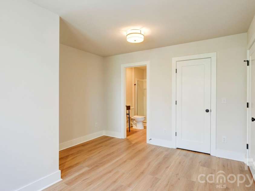 1352 Briar Creek Road, Charlotte, NC 28205.  MLS# CAR4356459, YatesRealty ID 22247. 