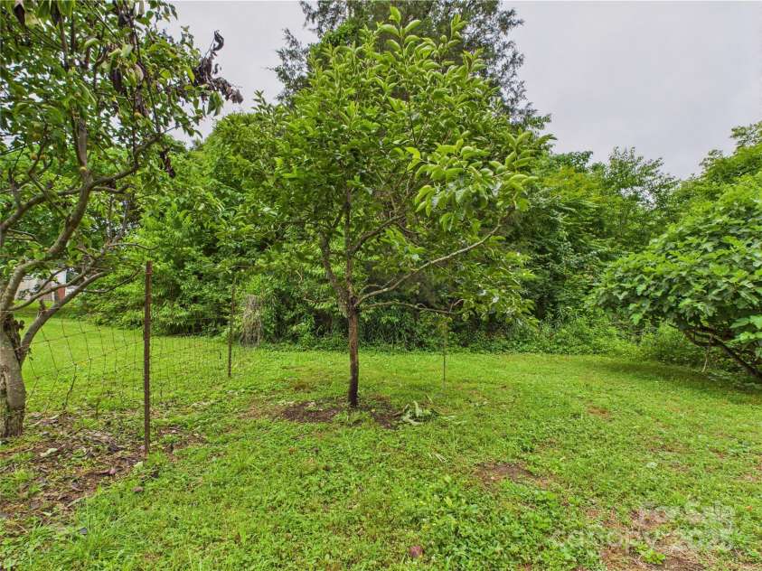 3055 16th Street, Hickory, NC 28601.  MLS# CAR4264396, YatesRealty ID 22247. 