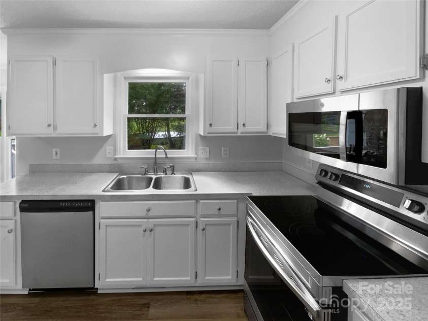 124 Creek Hollow Trail, Belmont, NC 28012.  MLS# CAR4266037, YatesRealty ID 22248. 