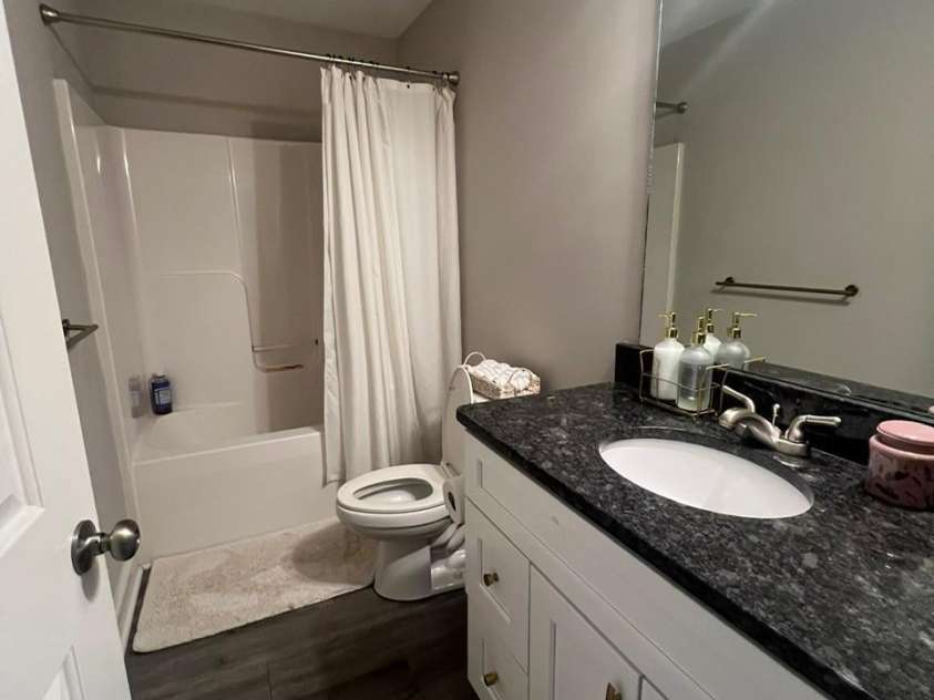 2613 Lane Street, Kannapolis, NC 28083.  MLS# CAR4359170, YatesRealty ID 22248. Secondary Bathroom