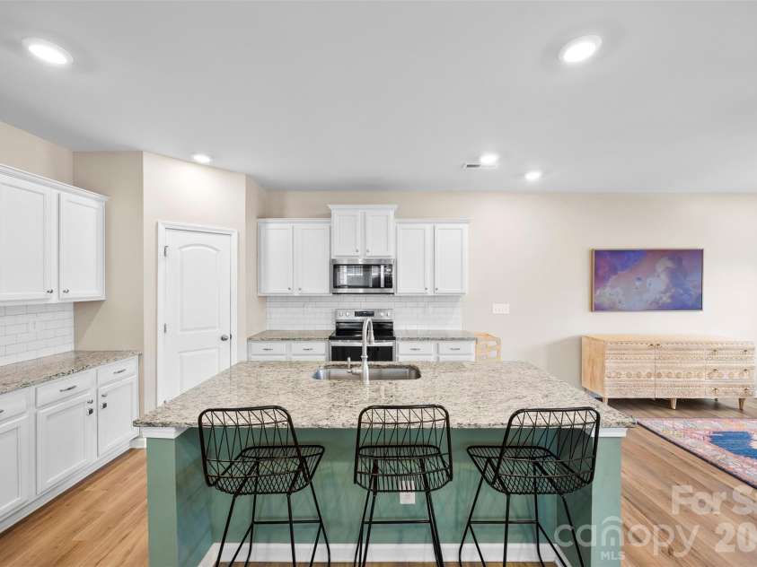 423 Wescott Street, Indian Trail, NC 28079.  MLS# CAR4358336, YatesRealty ID 22249. 