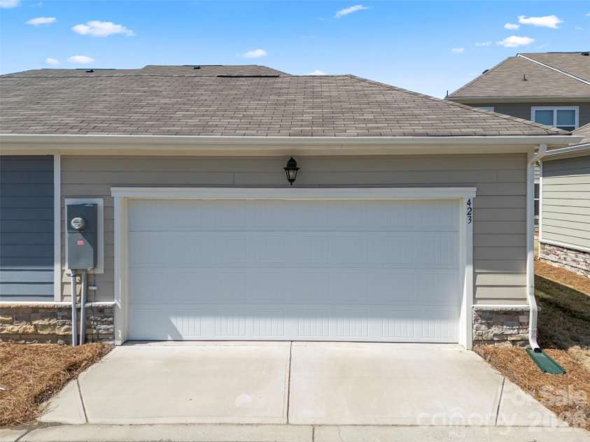 423 Wescott Street, Indian Trail, NC 28079.  MLS# CAR4358336, YatesRealty ID 22249. Detached Two Car Garage