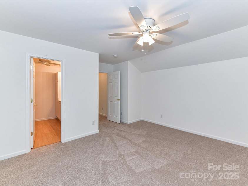 11705 Silverado Lane, Charlotte, NC 28277.  MLS# CAR4244459, YatesRealty ID 22250. 