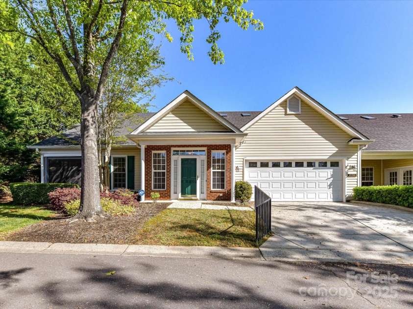 11705 Silverado Lane, Charlotte, NC 28277.  MLS# CAR4244459, YatesRealty ID 22250. 