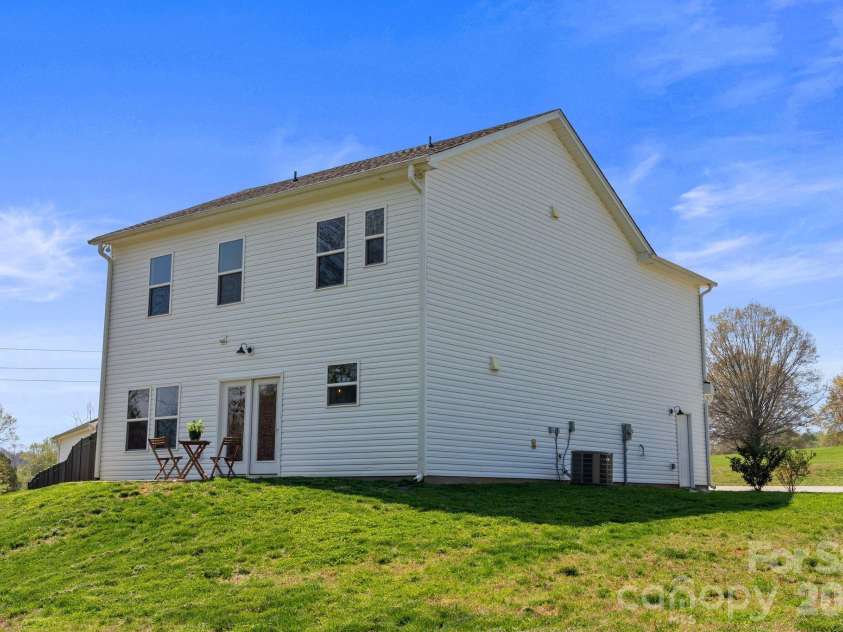 467 Hoover Road, Troutman, NC 28166.  MLS# CAR4360808, YatesRealty ID 22250. 