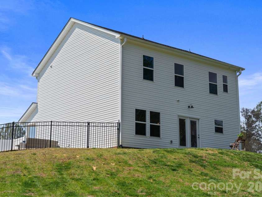 467 Hoover Road, Troutman, NC 28166.  MLS# CAR4360808, YatesRealty ID 22250. 