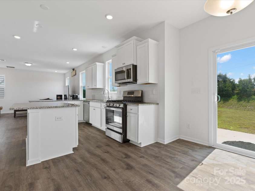 1433 Harleston Street, Indian Trail, NC 28079.  MLS# CAR4260285, YatesRealty ID 22252. Chef's Kitchen