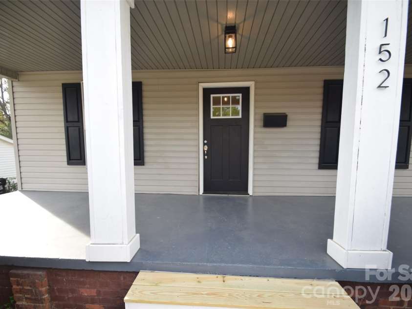 152 Academy Avenue, Concord, NC 28025.  MLS# CAR4364730, YatesRealty ID 22252. 