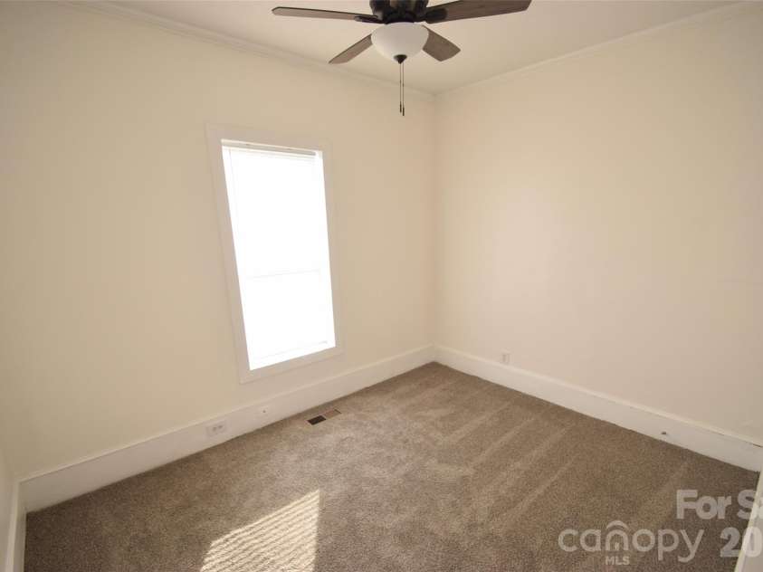 152 Academy Avenue, Concord, NC 28025.  MLS# CAR4364730, YatesRealty ID 22252. 