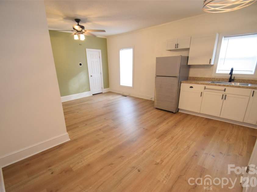 152 Academy Avenue, Concord, NC 28025.  MLS# CAR4364730, YatesRealty ID 22252. 