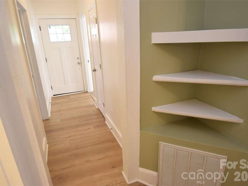 152 Academy Avenue, Concord, NC 28025.  MLS# CAR4364730, YatesRealty ID 22252. 