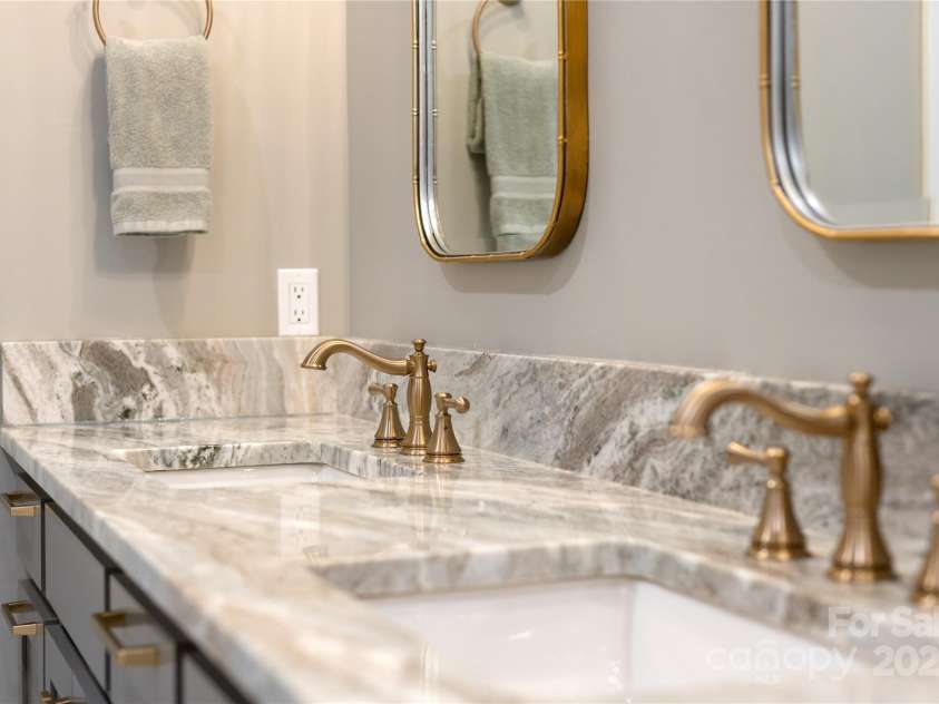 467 Dale Road, Spruce Pine, NC 28777.  MLS# CAR4260638, YatesRealty ID 22253. 2nd bath