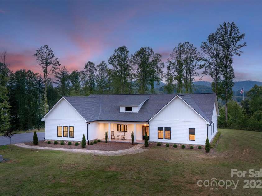 467 Dale Road, Spruce Pine, NC 28777.  MLS# CAR4260638, YatesRealty ID 22253. 