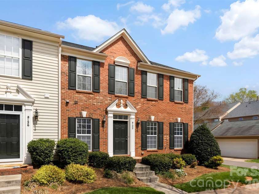 8122 Bridgegate Drive, Huntersville, NC 28078.  MLS# CAR4364715, YatesRealty ID 22253. 