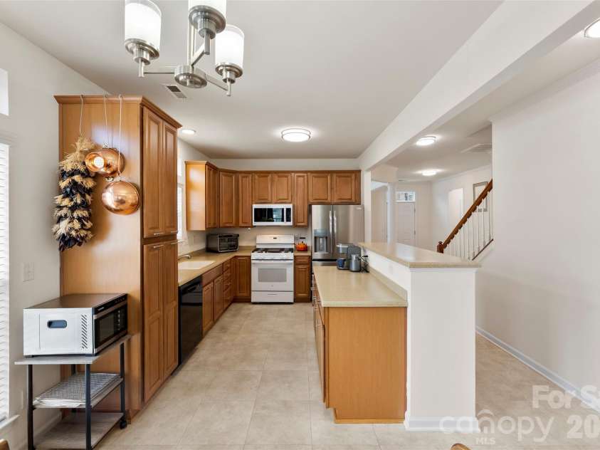 8122 Bridgegate Drive, Huntersville, NC 28078.  MLS# CAR4364715, YatesRealty ID 22253. 