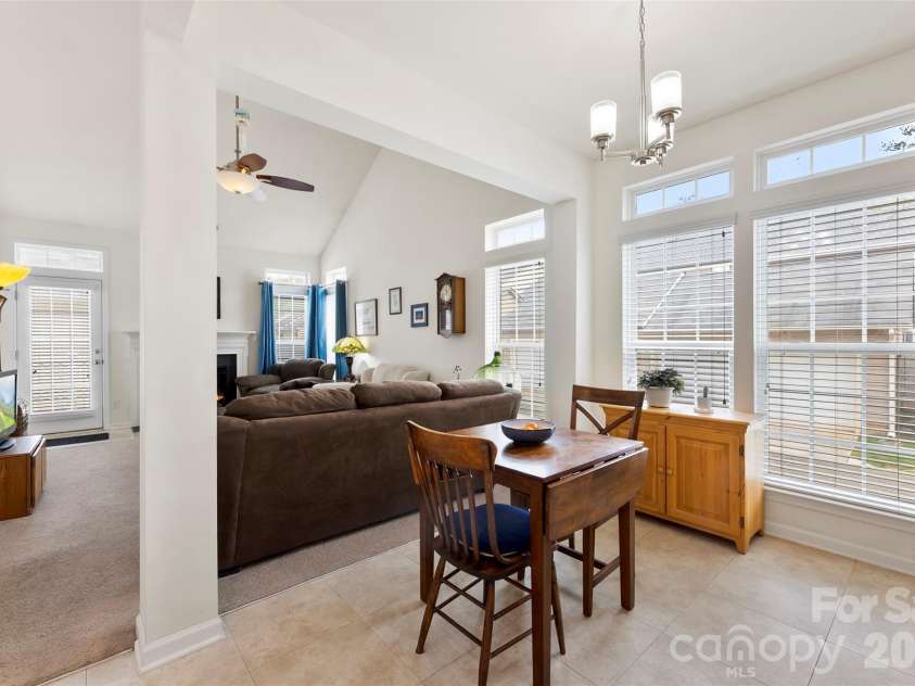 8122 Bridgegate Drive, Huntersville, NC 28078.  MLS# CAR4364715, YatesRealty ID 22253. 