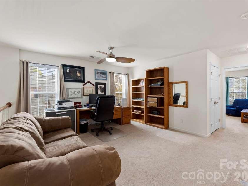 8122 Bridgegate Drive, Huntersville, NC 28078.  MLS# CAR4364715, YatesRealty ID 22253. 