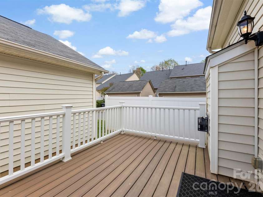 8122 Bridgegate Drive, Huntersville, NC 28078.  MLS# CAR4364715, YatesRealty ID 22253. 
