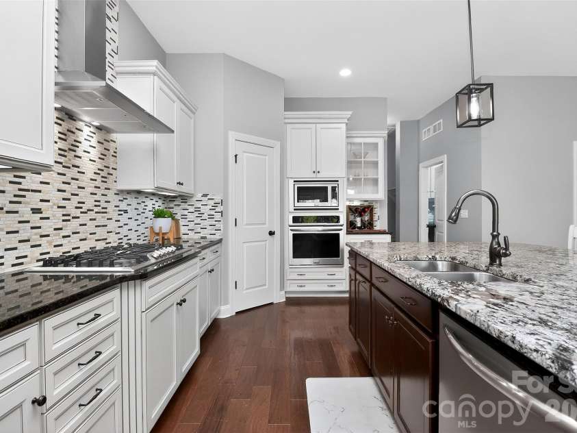 814 McGavock Street, Fort Mill, SC 29715.  MLS# CAR4364910, YatesRealty ID 22254. 
