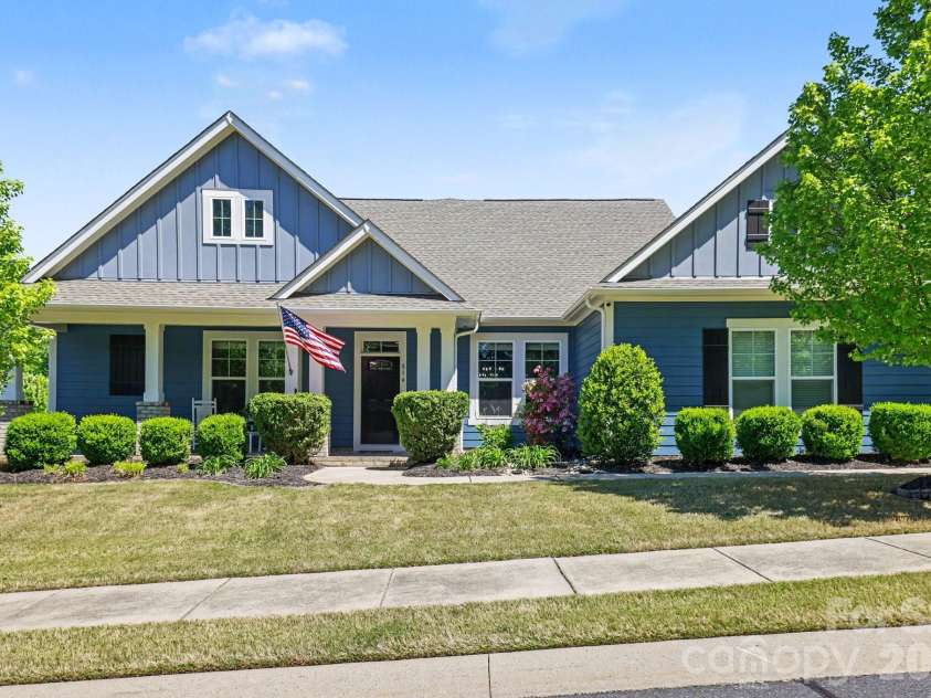 814 McGavock Street, Fort Mill, SC 29715.  MLS# CAR4364910, YatesRealty ID 22254. 
