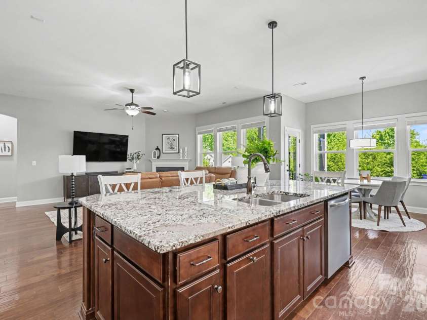 814 McGavock Street, Fort Mill, SC 29715.  MLS# CAR4364910, YatesRealty ID 22254. 
