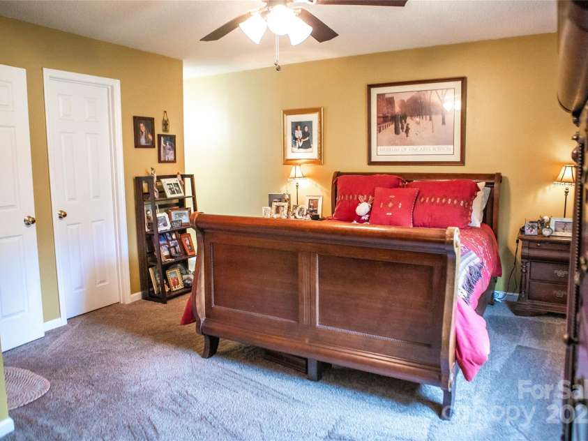 171 Shores Way, Boone, NC 28607.  MLS# CAR4267186, YatesRealty ID 22256. 