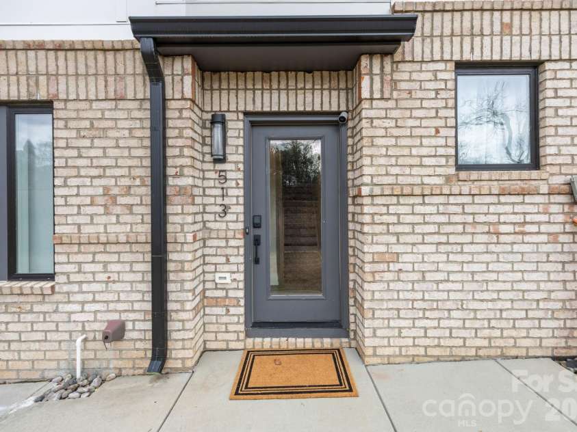 513 Strong Avenue, Charlotte, NC 28205.  MLS# CAR4366666, YatesRealty ID 22256. 