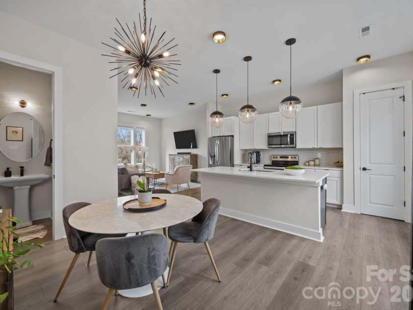 513 Strong Avenue, Charlotte, NC 28205.  MLS# CAR4366666, YatesRealty ID 22256. 