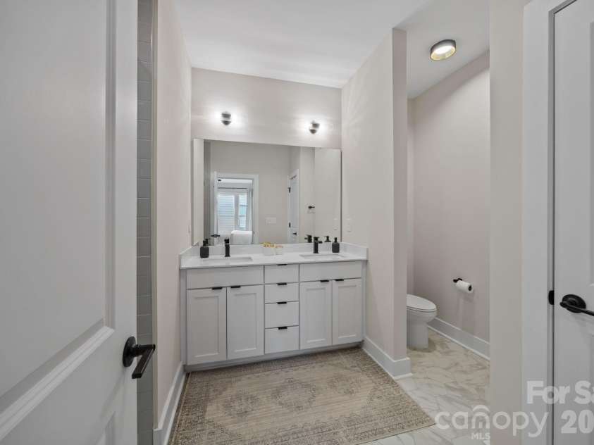 513 Strong Avenue, Charlotte, NC 28205.  MLS# CAR4366666, YatesRealty ID 22256. 