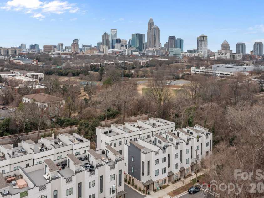 513 Strong Avenue, Charlotte, NC 28205.  MLS# CAR4366666, YatesRealty ID 22256. 