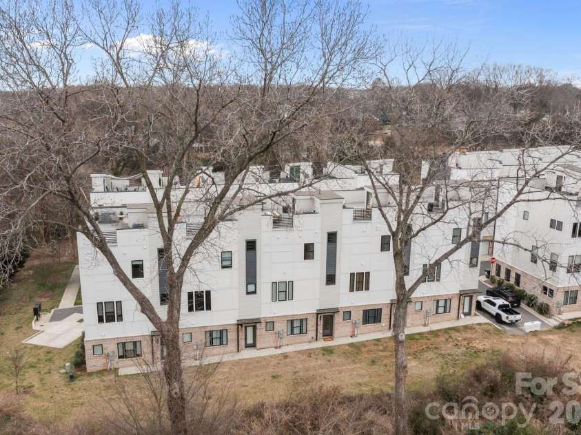 513 Strong Avenue, Charlotte, NC 28205.  MLS# CAR4366666, YatesRealty ID 22256. 