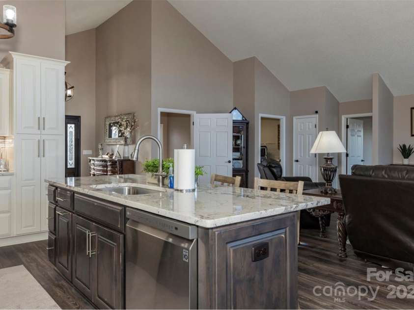 4933 NC Hwy 268 Highway, Wilkesboro, NC 28697.  MLS# CAR4268569, YatesRealty ID 22257. 