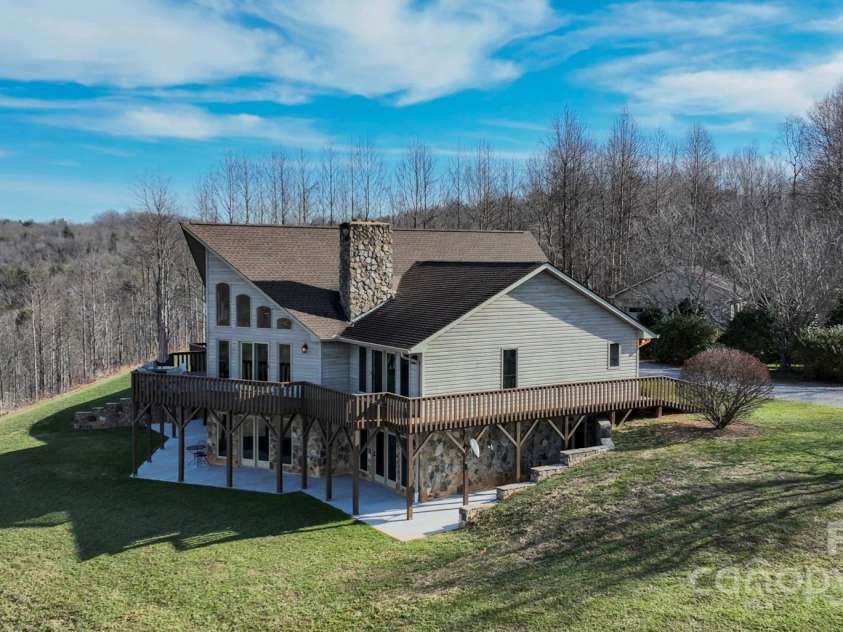 4933 NC Hwy 268 Highway, Wilkesboro, NC 28697.  MLS# CAR4268569, YatesRealty ID 22257. 