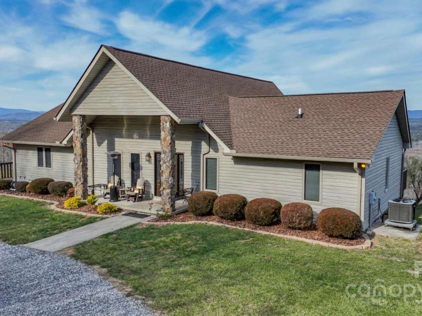 4933 NC Hwy 268 Highway, Wilkesboro, NC 28697.  MLS# CAR4268569, YatesRealty ID 22257. 