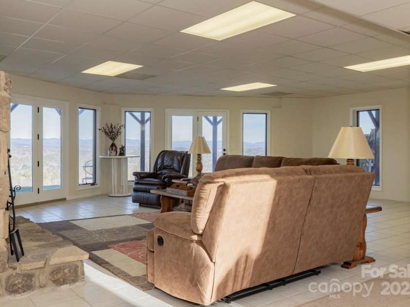 4933 NC Hwy 268 Highway, Wilkesboro, NC 28697.  MLS# CAR4268569, YatesRealty ID 22257. 